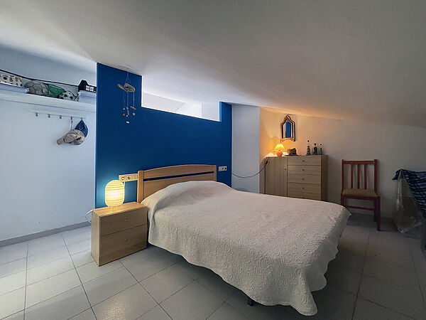 1 bedroom flat near the beach
