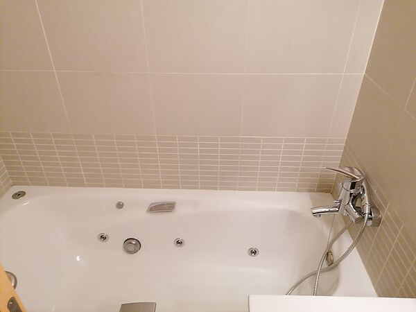 Es lloga pis a Casernes, al costat del Wellnes