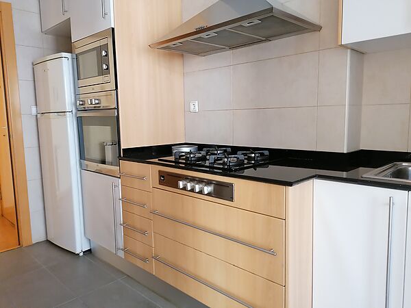 Es lloga pis a Casernes, al costat del Wellnes