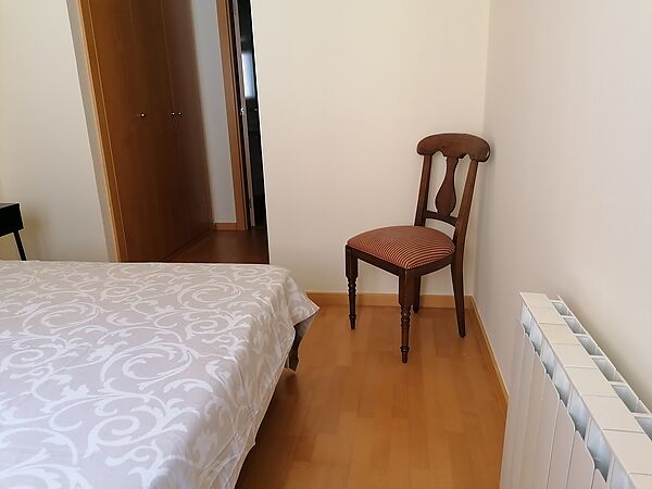 Es lloga pis a Casernes, al costat del Wellnes