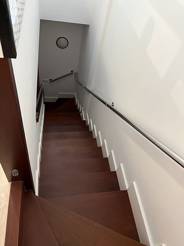 Duplex amb vistes davant del parc infantil de Colera