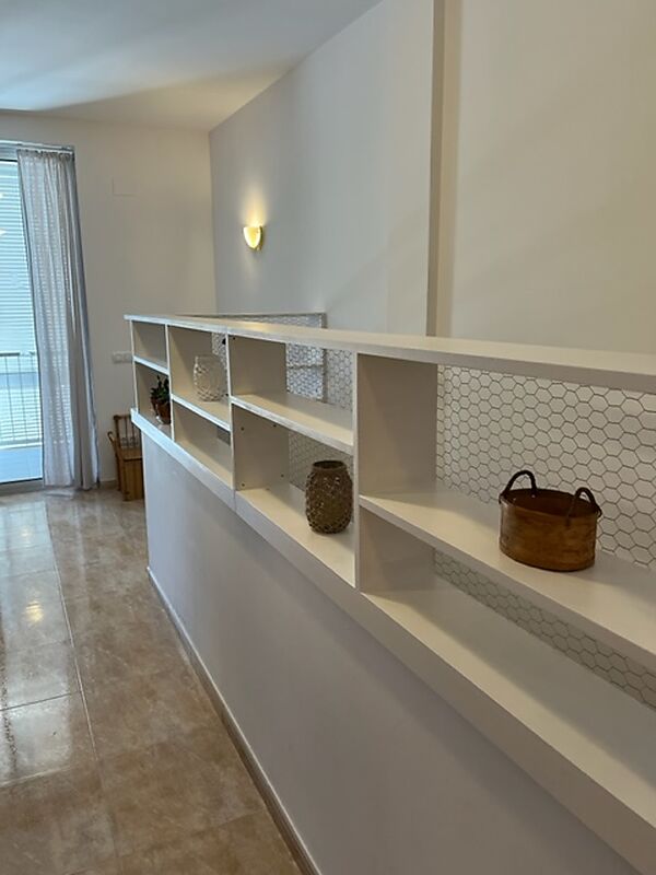 Duplex amb vistes davant del parc infantil de Colera