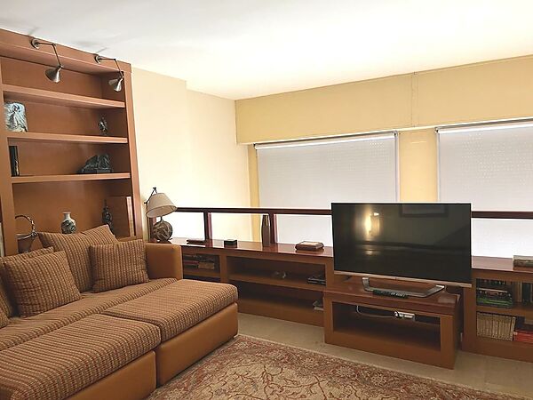 Se alquila dúplex en Parc Migdia