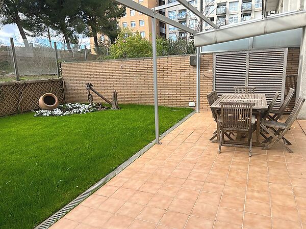 Se alquila dúplex en Parc Migdia
