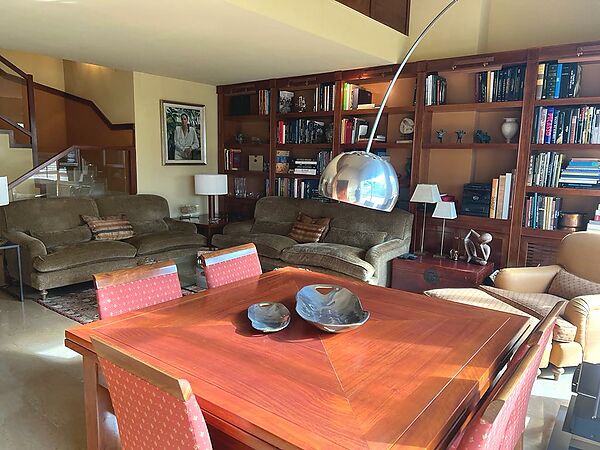 Se alquila dúplex en Parc Migdia