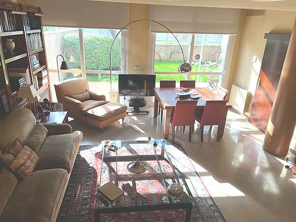 Se alquila dúplex en Parc Migdia