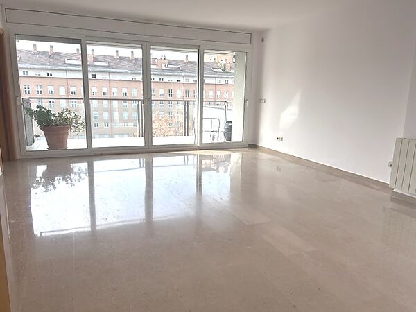 Pis en lloguer a Casernes, prop del Parc Migdia