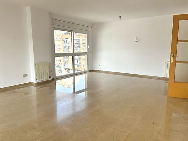 Pis en lloguer a Casernes, prop del Parc Migdia