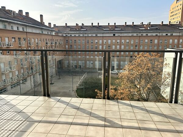 Pis en lloguer a Casernes, prop del Parc Migdia