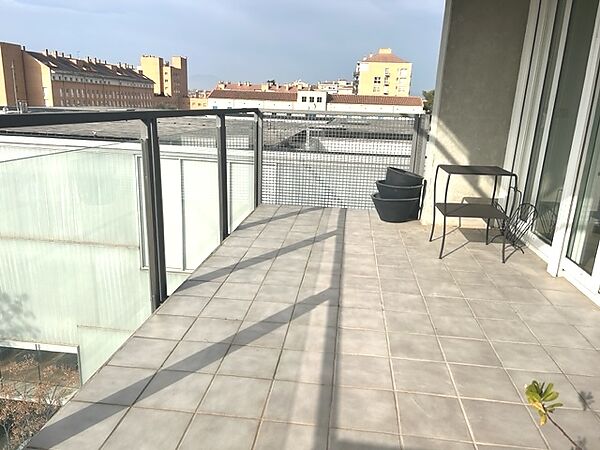 Pis en lloguer a Casernes, prop del Parc Migdia