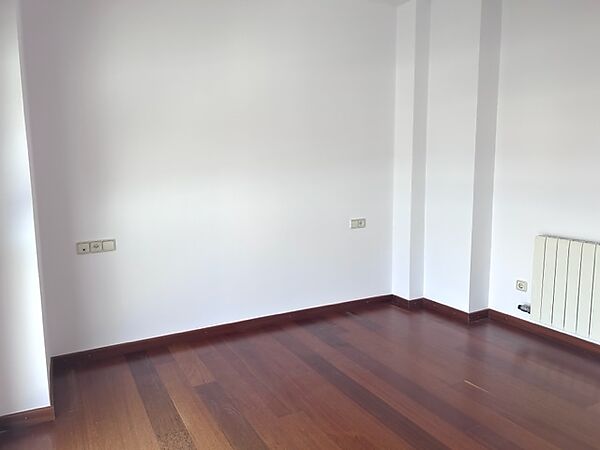 Pis en lloguer a Casernes, prop del Parc Migdia