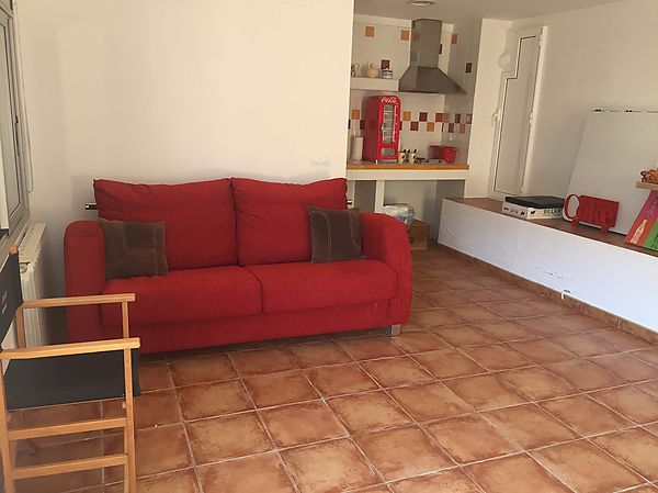 Magnífica casa unifamiliar de tres plantes amb vistes àmplies.