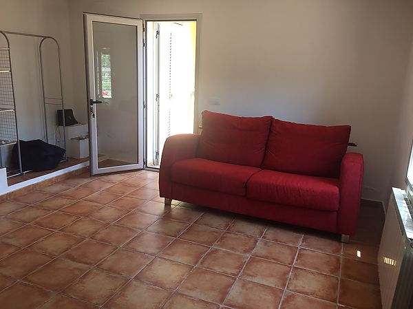 Magnífica casa unifamiliar de tres plantes amb vistes àmplies.