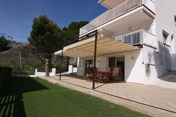 Planta Baixa a la Cala Rovellada amb vistes al mar