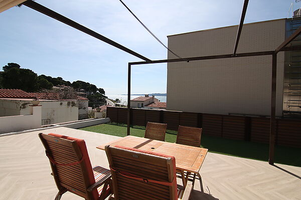 Planta Baixa a la Cala Rovellada amb vistes al mar