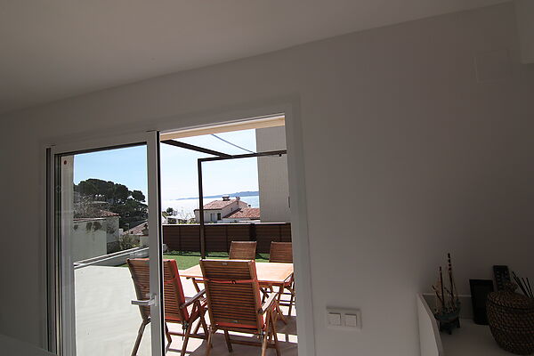 Ground floor in Cala Rovellada with sea views