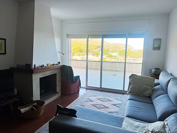 Ground floor in La Geneta with gardin and sea views