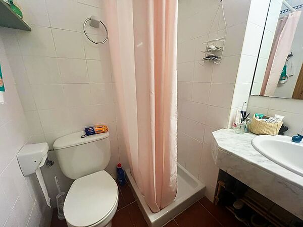 Ground floor in La Geneta with gardin and sea views