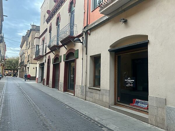 Local en lloguer a Figueres
