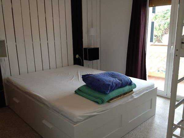 Apartamento turístico, reformado, en el puerto de Colera