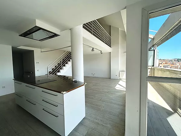 Àtic dúplex en lloguer a Casernes