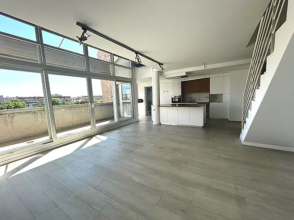 Àtic dúplex en lloguer a Casernes