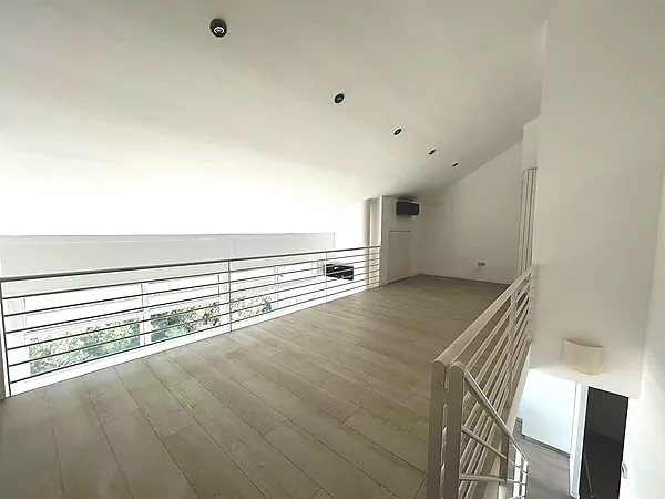 Àtic dúplex en lloguer a Casernes