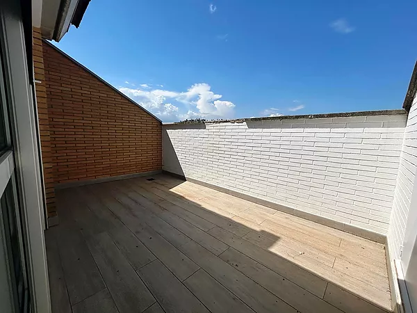 Àtic dúplex en lloguer a Casernes