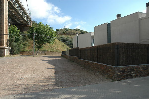 Apartament with pool and barbecue near the beach