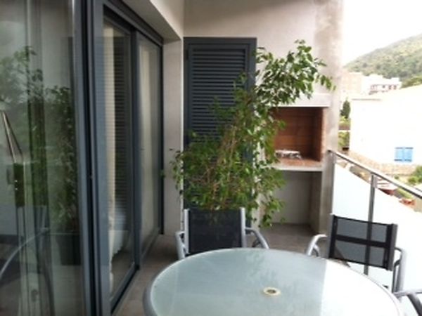 Apartament with pool and barbecue near the beach