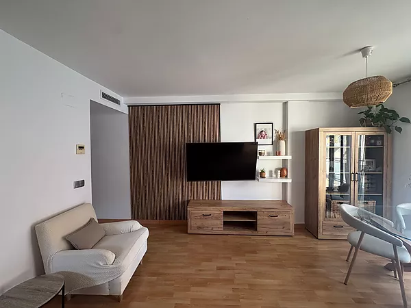Apartment with exit and parking