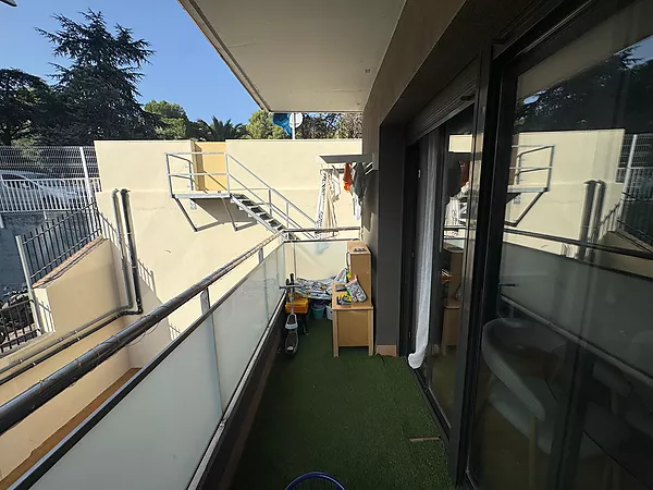 Apartment with exit and parking