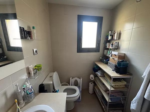 Apartment with exit and parking