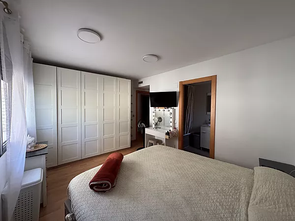 Apartment with exit and parking