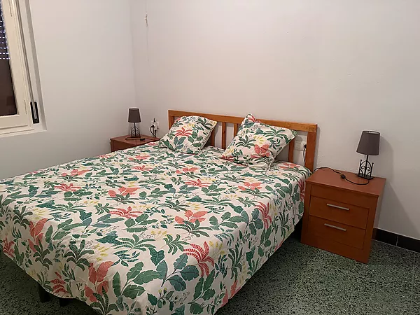 Appartement confortable de 3 chambres avec terrasse privée à Colera