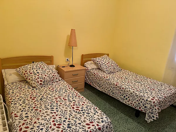 Appartement confortable de 3 chambres avec terrasse privée à Colera