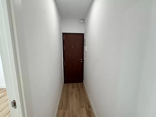 Exclusiva planta baja con salida a estrenar en el centro de Colera