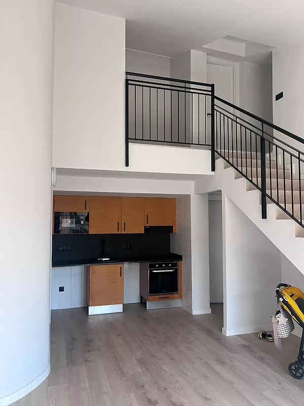 Duplex at Pla&ccedil;a de les Patates