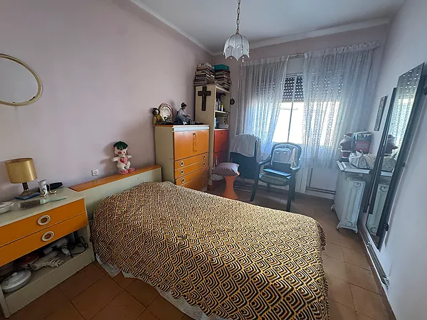 Piso de 4 habitaciones y una ubicación inmejorable en el corazón de Girona