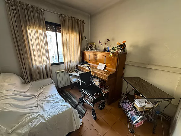 Piso de 4 habitaciones y una ubicación inmejorable en el corazón de Girona