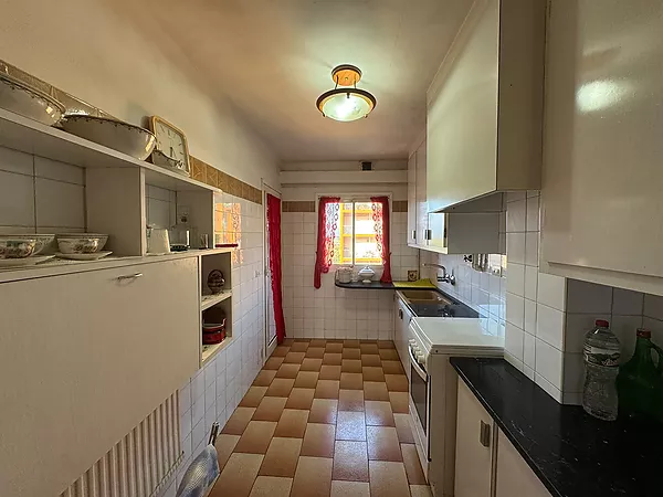 Pis familiar de 4 habitacions amb espectacular terrassa i dues places de pàrquing