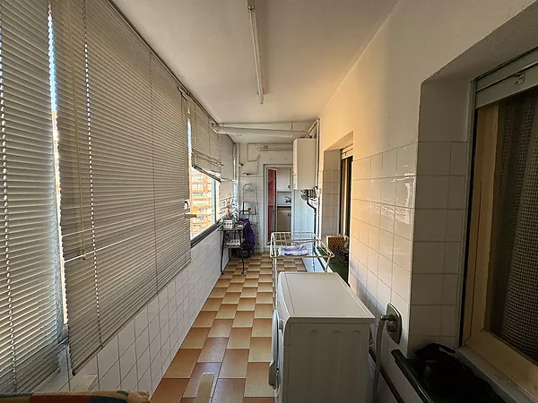 Pis familiar de 4 habitacions amb espectacular terrassa i dues places de pàrquing