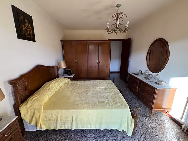 Pis familiar de 4 habitacions amb espectacular terrassa i dues places de pàrquing