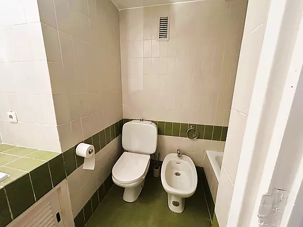 Se alquila piso al lado de la estación del AVE