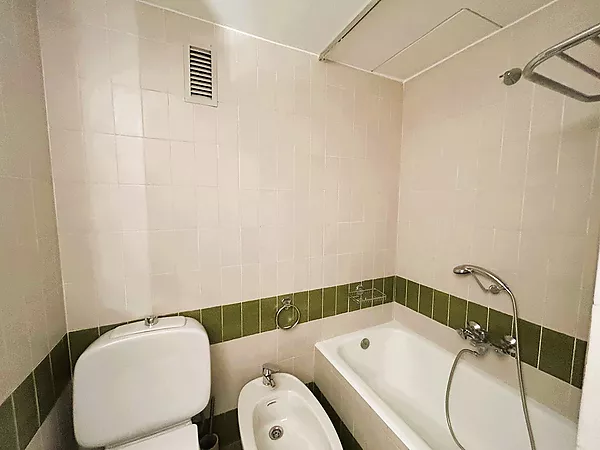 Se alquila piso al lado de la estación del AVE
