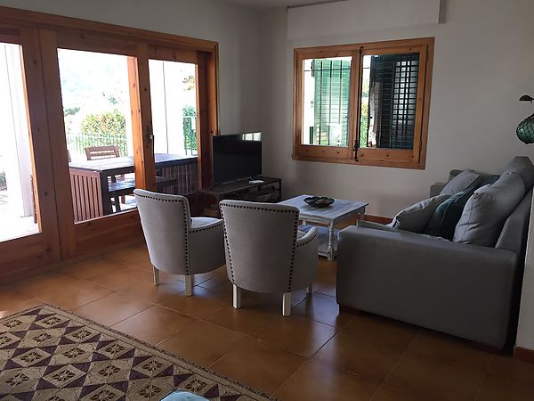 ESPECTACULAR CASA A PRIMERA LÍNIA DE MAR