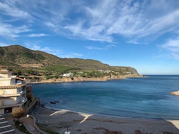 PIS TURÍSTIC AMB VISTA AL MAR