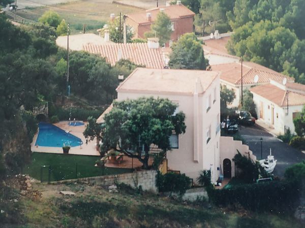 Magnífica casa amb piscina, pàrquing, barbacoa i jacuzzi