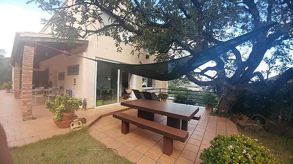 Magnífica casa amb piscina, pàrquing, barbacoa i jacuzzi
