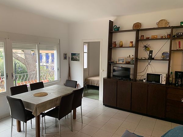 Planta baixa  en una casa de poble, prop de la platja